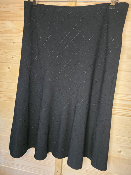 Ladies knee length skirt - 14