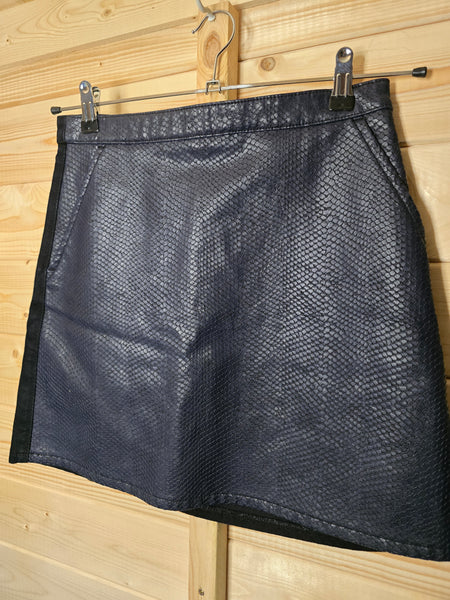 Ladies skirt -w28