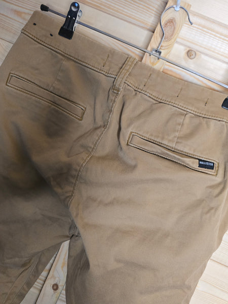 Mens Hollister chinos - W29