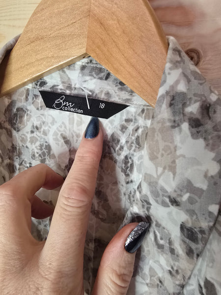 Ladies bonmarche top - 18