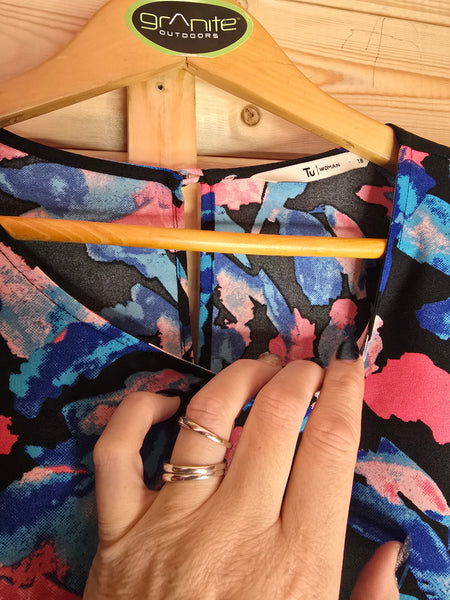 Ladies long sleeved dress top - 18