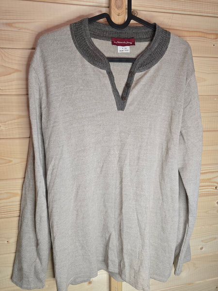 Ladies long sleeved think jumper - 18/20
