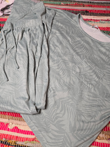 Ladies pep & co pjs - 8/10