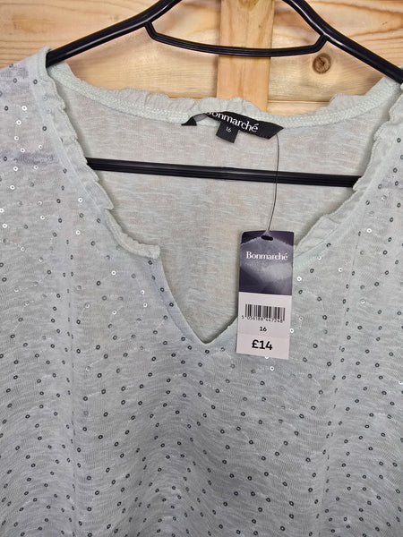 Ladies BNWT top - 16