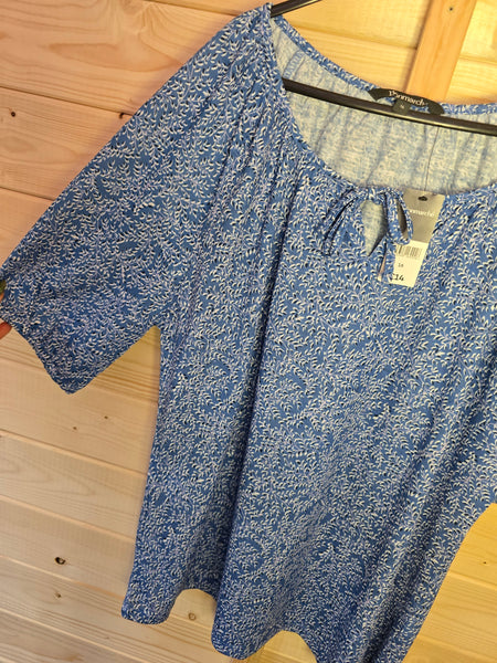 Ladies BNWT size - 16