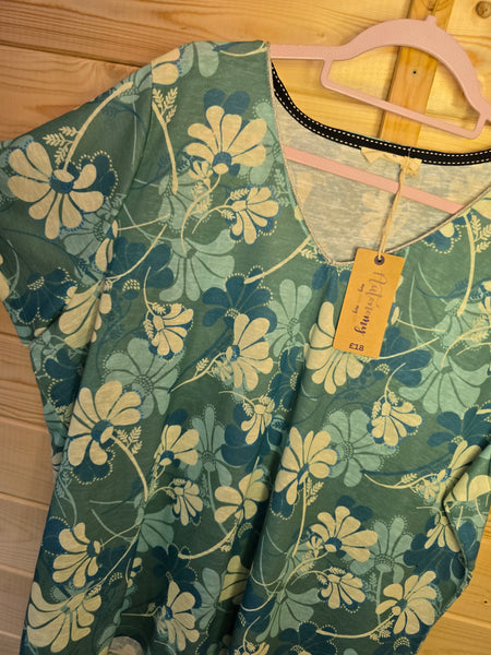 Ladies BNWT top - XL