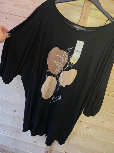 Ladies BNWT top - 18