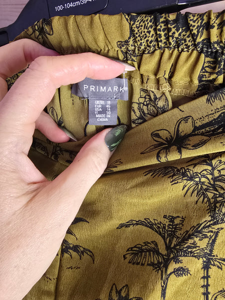 Ladies trousers size 18