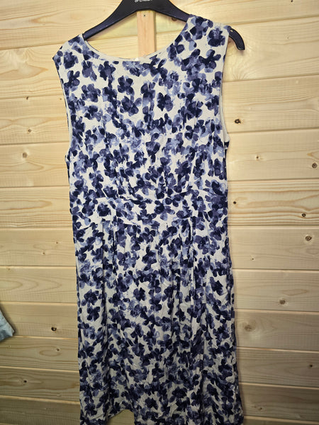 Ladies Apricot Dress size 16