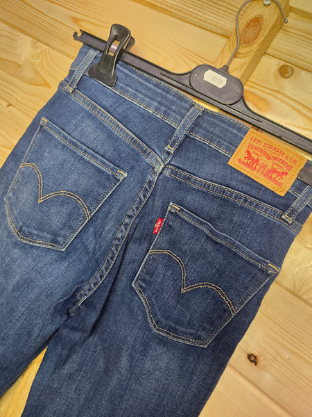 Ladies levis W25 L32
