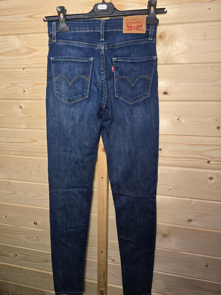 Ladies levis W25 L32