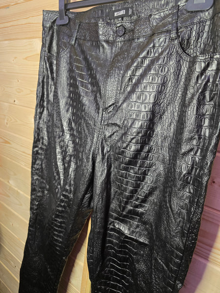 Ladies missguided wet look leggings - 18