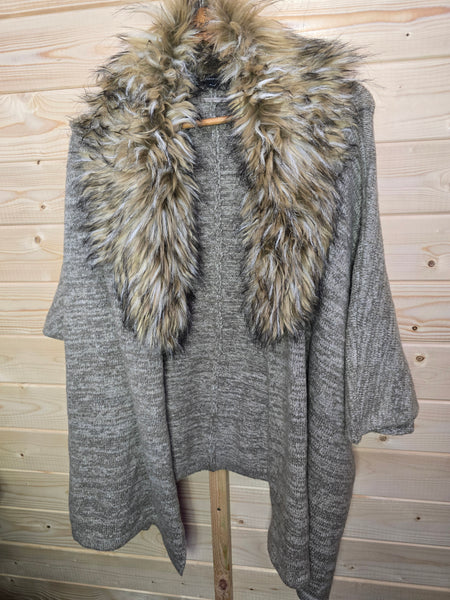 Ladies short sleeved cover up - one size