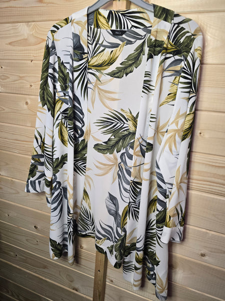 Ladiew M&Co cover up -16